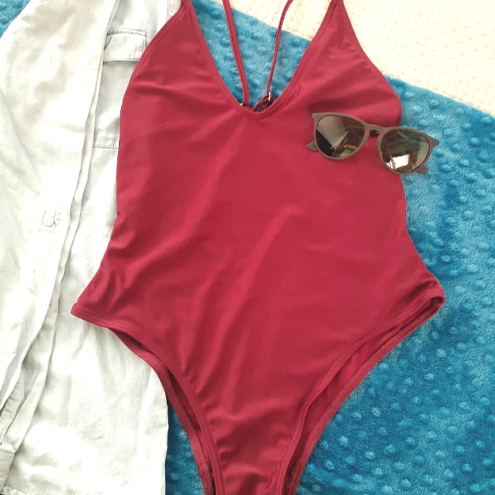 Retro One Piece Swim | M - L | Garnet - Picture 9 of 10
